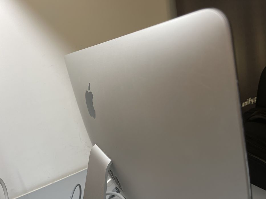 Apple Imac 21,5 // 16GB Memória // SSD 500GB