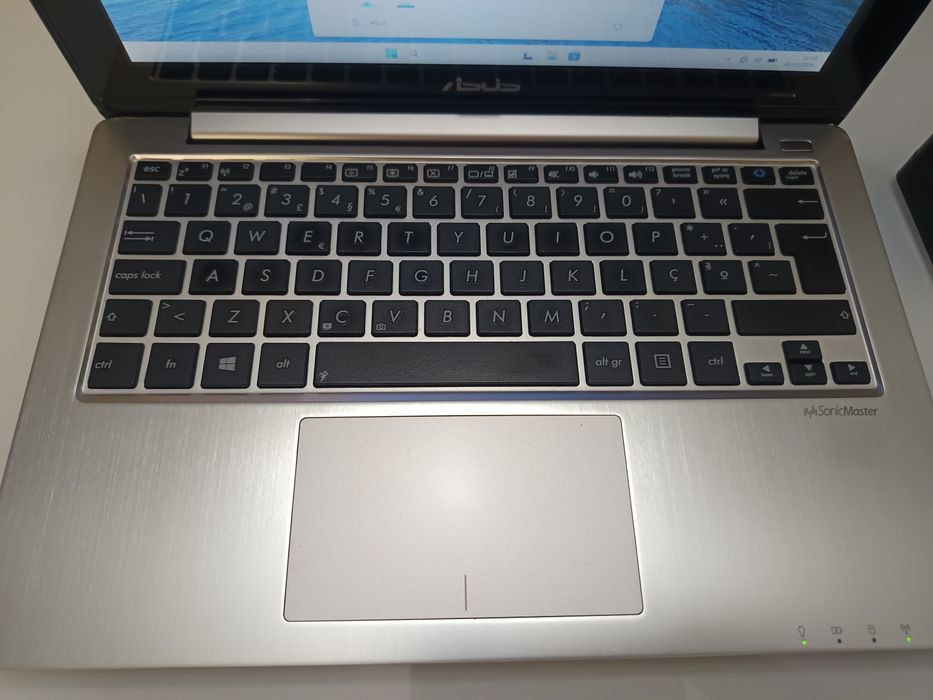 Portátil ASUS / Touchscreen / SSD 128GB