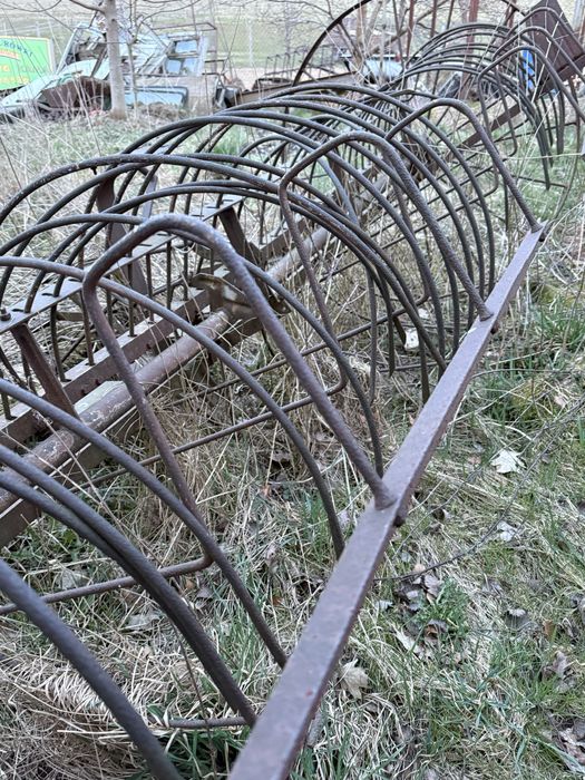 Zgrabiarka do siana przerobiona na wersje do traktora PRL