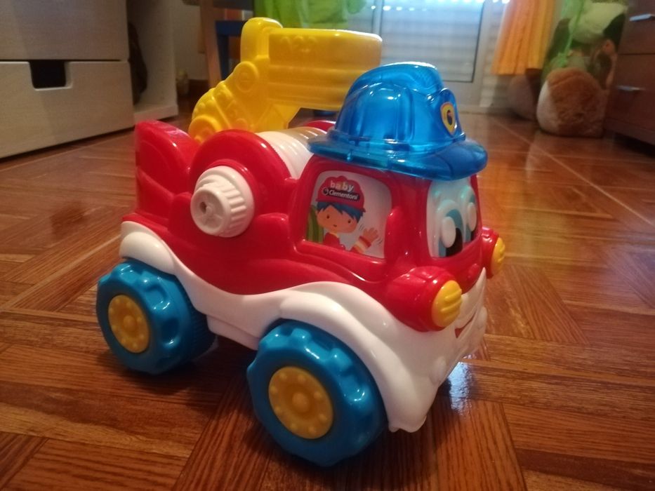 Salvador Camião dos Bombeiros - Clementoni 9-36 meses