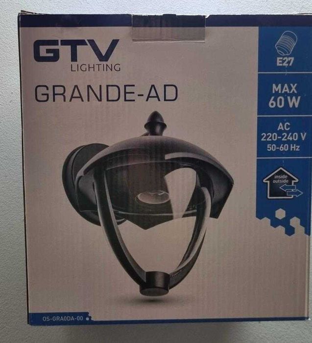 Lampa elewacyjna GTV czarna