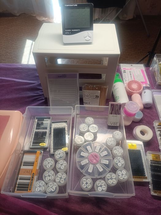 Продам кушетку  лампу столик