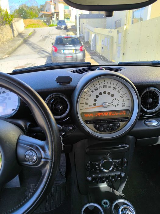 Mini Cooper R56 2011