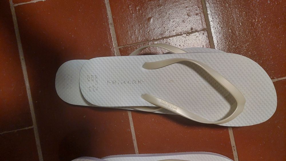 Conjunto chinelos Primark