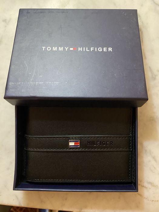 Tommy Hilfiger Men's Black Leather Ranger Bifold Wallet