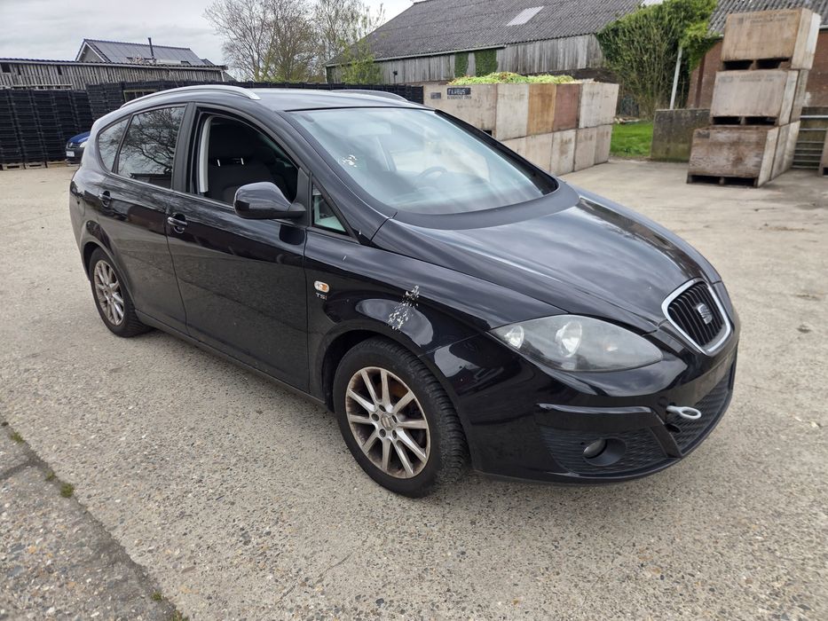 Seat.  Altea  XL