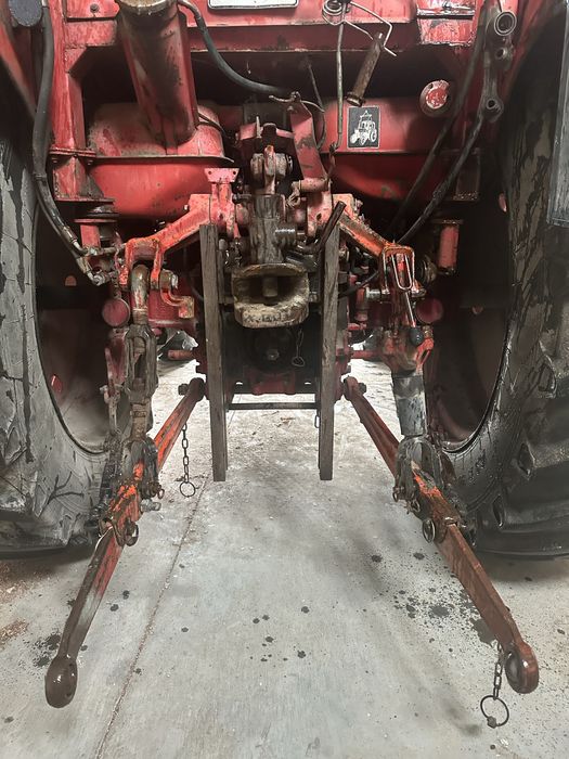 MTZ 82 z ladowaczem czolowym Chief