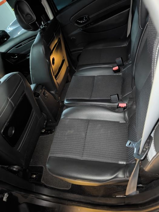 Renault Megane Scenic 1.5 Bose Edition de 2013 com 195.000Kms