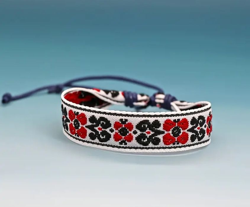 Патріотичний браслет вишивка
