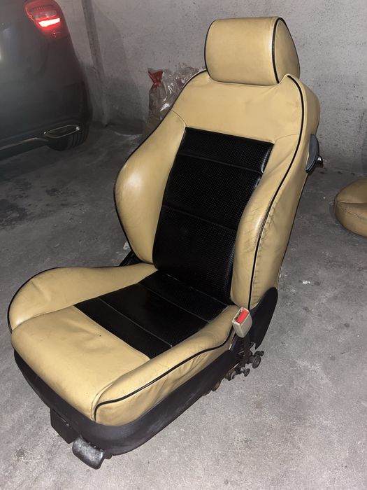 Conjunto bancos Recaro em Pele - Seat Leon 1M / Golf 4