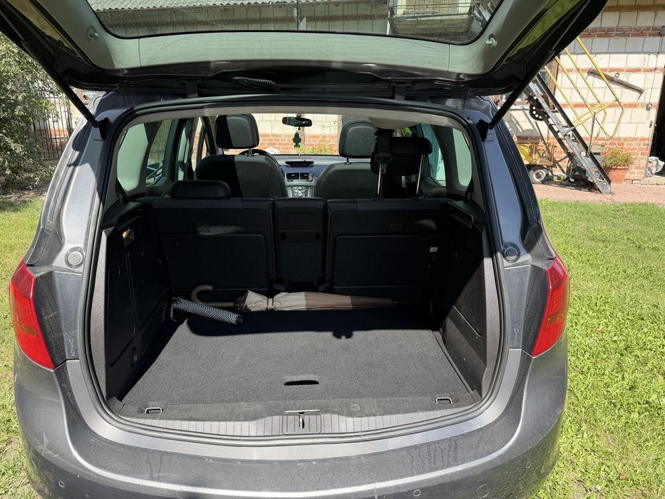 Opel Meriva B 2010r