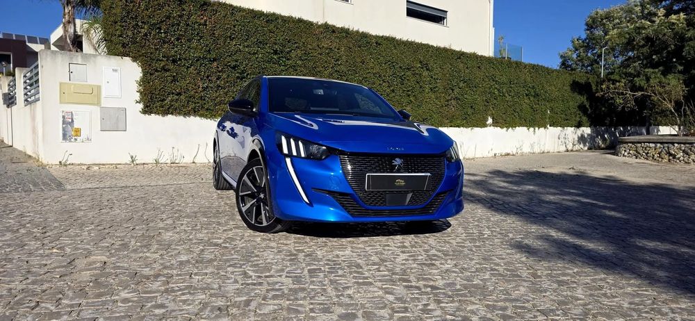 Peugeot 208 1.2 PureTech GT EAT8