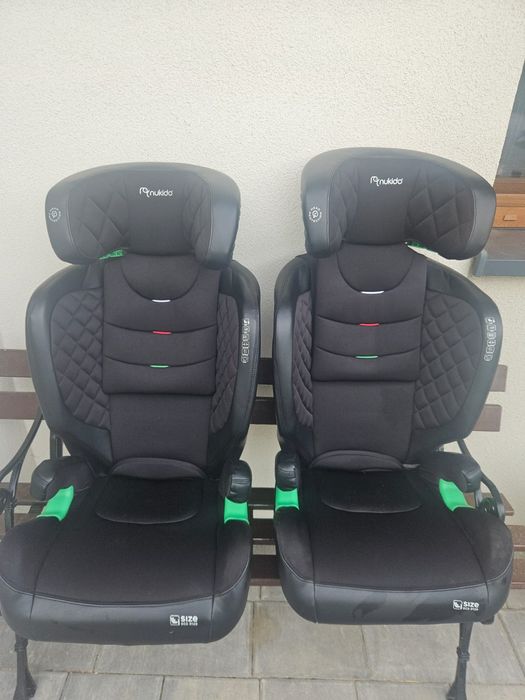 Fotelik 2 szt prawie nowe