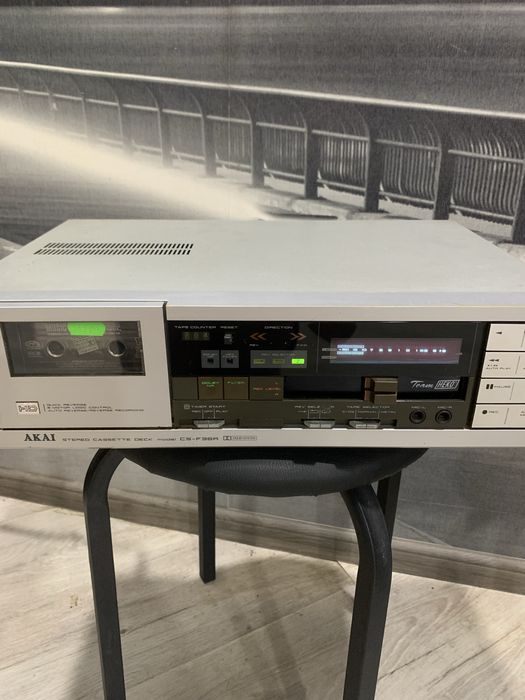 Касетна дека AKAI