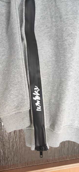 Bluza umbro z zamkami