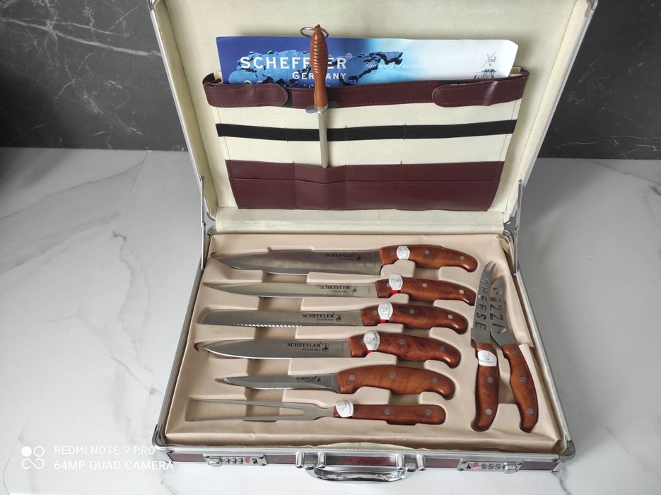 Німецький набір ножів , виделок Shefler в кейсі