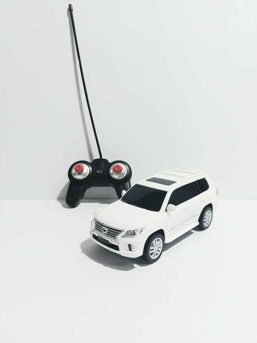 Машинка Lexus LX570 на Р/К 1:24, 27054