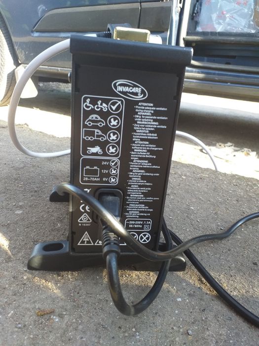 Ładowarka do wózka inwalidzkiego skutera 24V 8Am