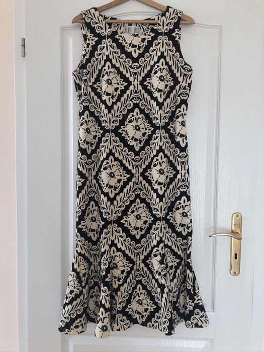 Elegancka sukienka wieczorowa weselna rozszerzana modny print, r. 40