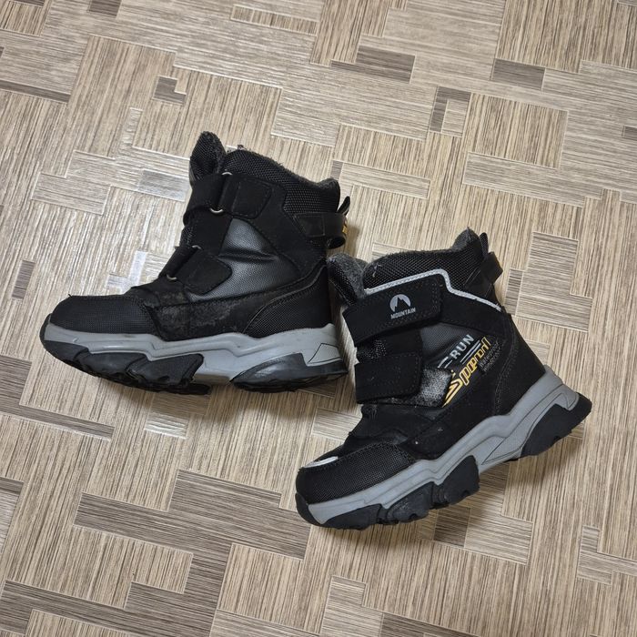 Зимові черевики, ботінки, сноубутси, сапожки