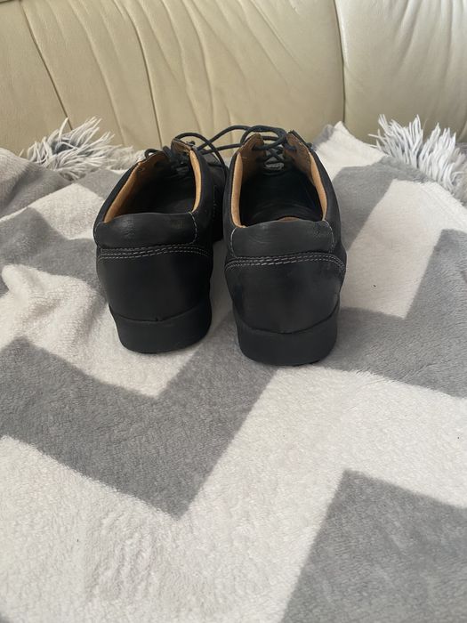 Buty skórzane wiązane