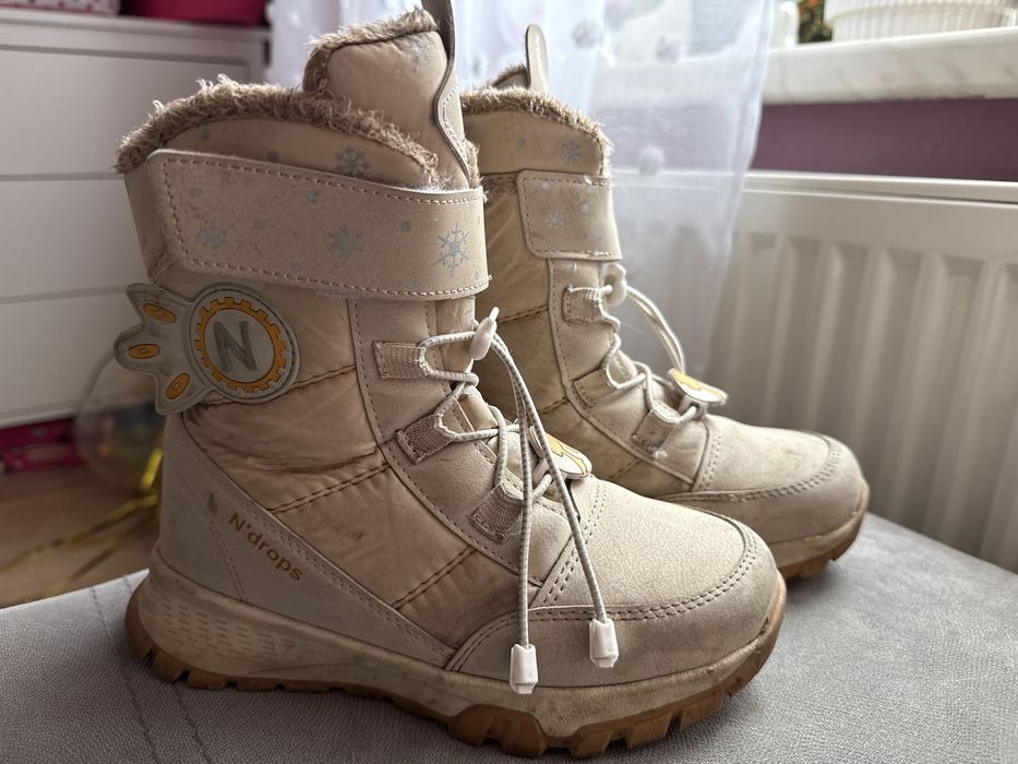 Zimowe buty dziewczece