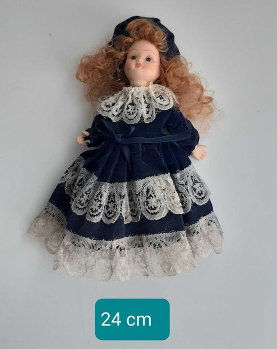 Boneca Antiga em Porcelana