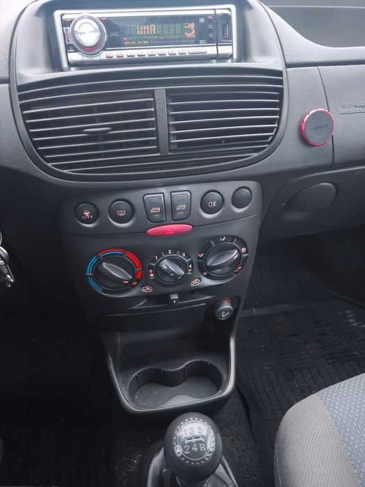 Fiat punto z gazem, sprawna klima.