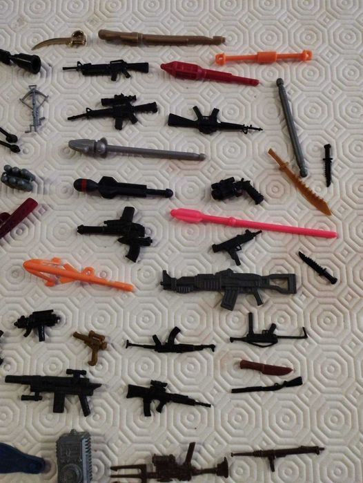 Lote Amas e Acessorios - gijoe - star wars - a-team - lanards - ect...