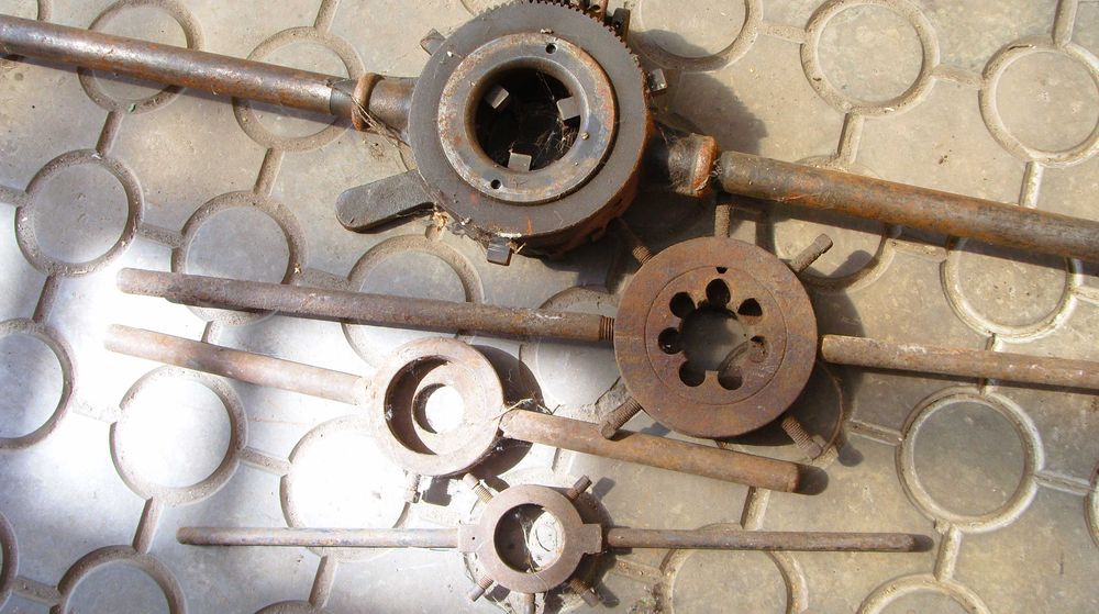 клупп, держатель для плашки