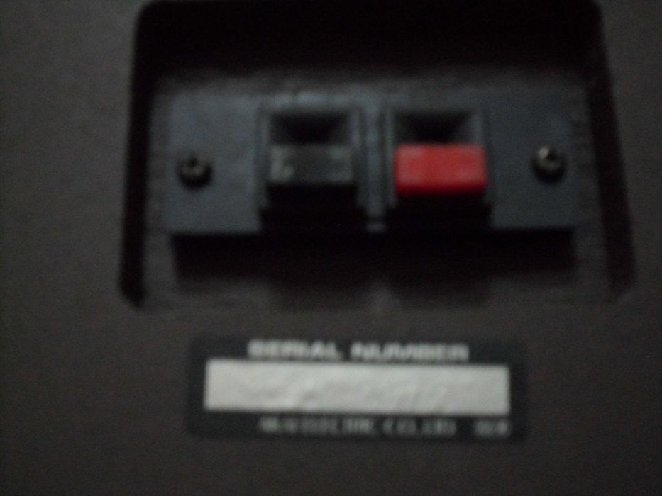 Colunas AKAI em bom estado