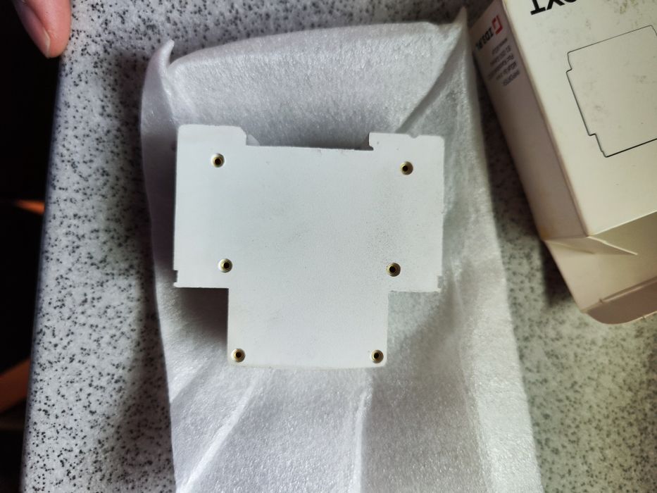 Bezpiecznik 32A OXT wifi