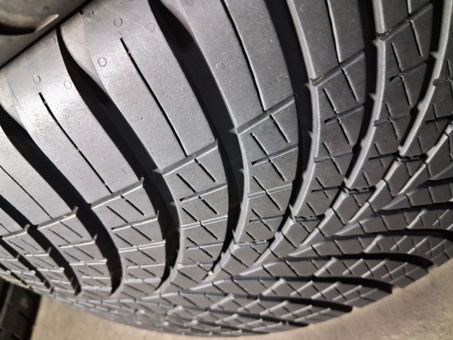 255/35 R20 Goodyear Vector 4Seasons Gen-3 шины б/у