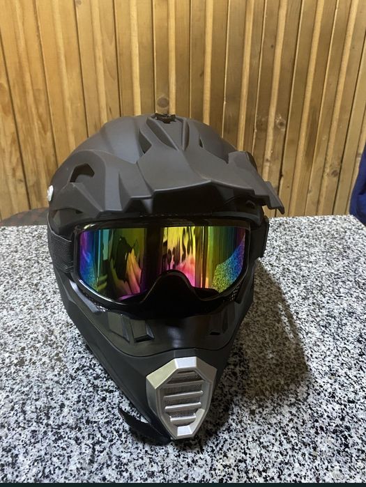Мото шолом з окулярами і рукавицями М