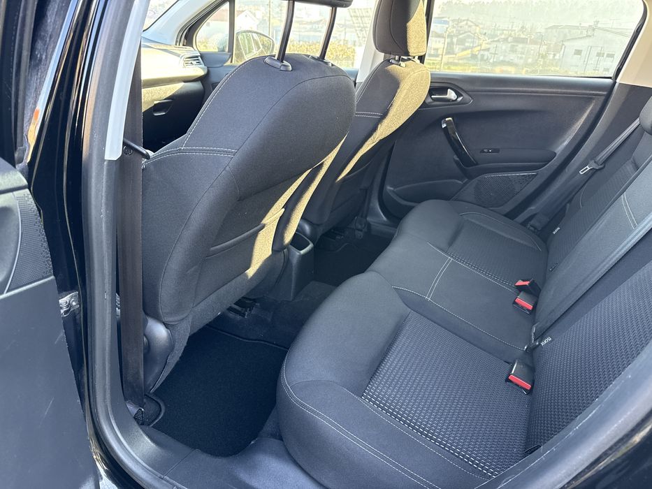 Peugeot 208 1.2 Allure 2019