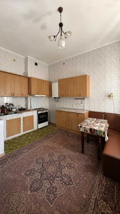 *Продам простору частину будинку 85 м² з гаражем,  Полтава, Новобудова