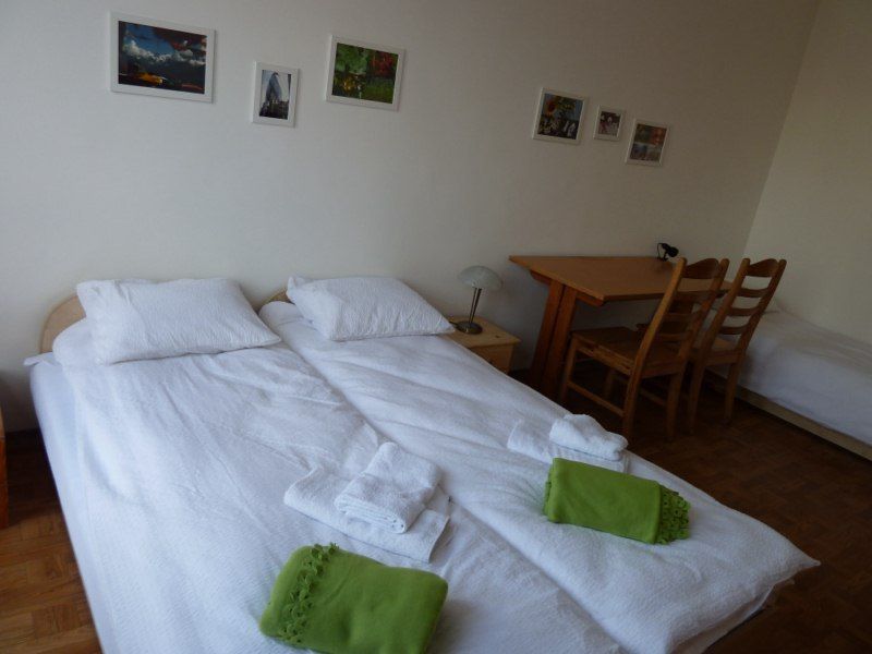 Hostel pokoje WARSZAWA - Marki, Wola, Praga. Размещение в ВАРШАВЕ