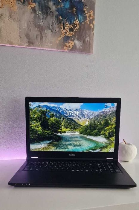 Fujitsu LIFEBOOK E458 - 15.6 - Intel Core i5 - 7200U - 16 GB RAM -500 GB SSD Win 11 Pro e Office