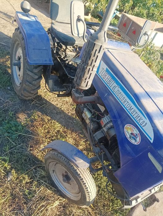 Трактор XINGTAi- сінтай 220 2011р.в з навісним..