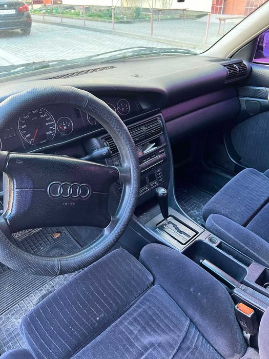 АУДІ А6  ,   2,6    1995р     АКП v6