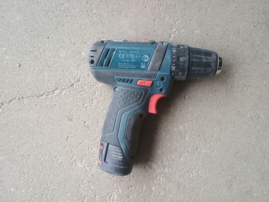 Wkrętarka Boschb GSR 12V-15 + aku 12 V li-ion