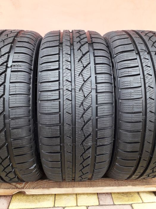 Зима 225/45/17. Резина новая r17. Шини комплект. Зима 9 мм. Італія