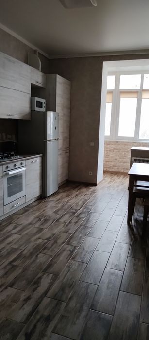 Заболотного, ТРЦ Семья,  новый дом, газ,  3 этаж