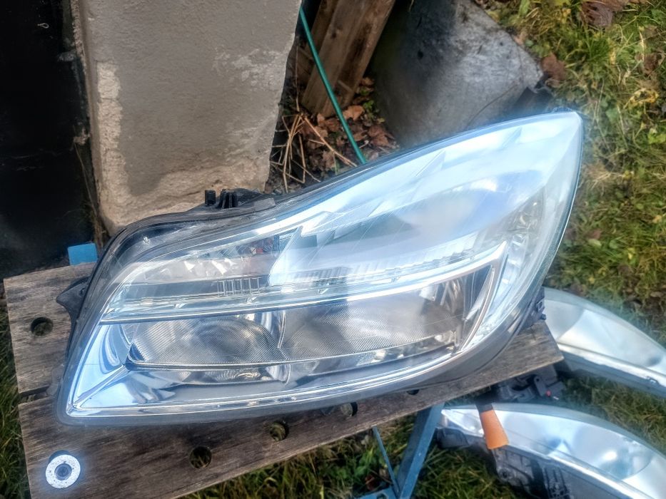 Opel Insignia A lampa przednia lewa Hella