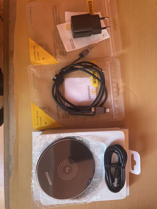 Зарядка, кабель для телефона ESSAGER