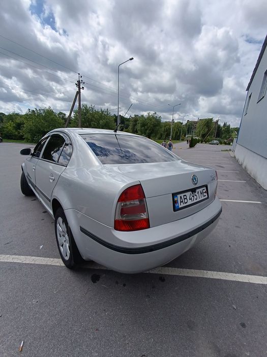 Skoda Superb 1.8 турбо газ-бензин