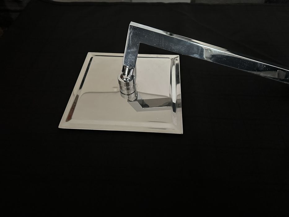 Chuveiro UBANHO aço inox articulável + braço de parede