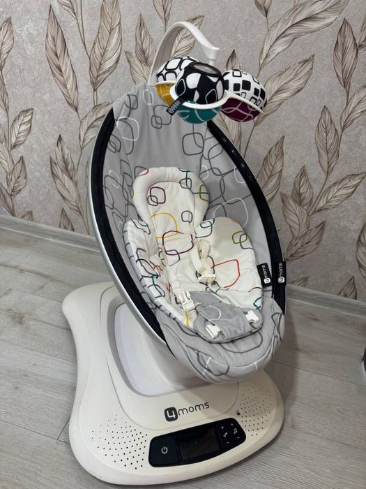 Продам укачивающий центр 4moms MamaRoo 4.0