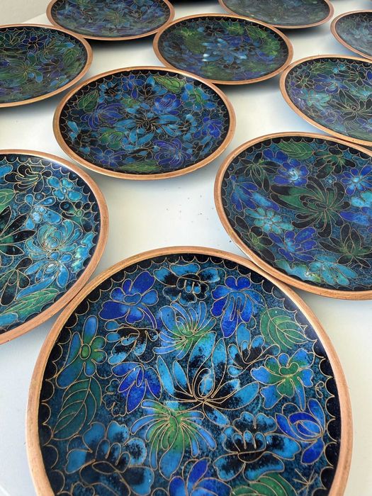 Conjunto de dez pratos chineses em Cloisonné