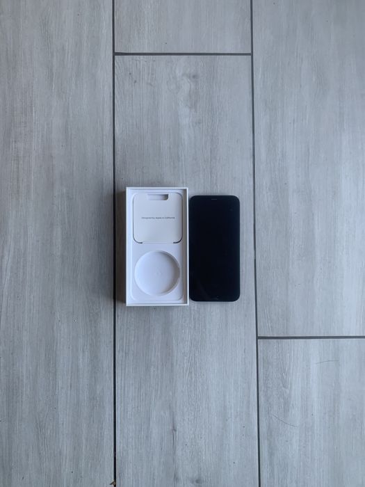 iPhone 12 256GB Czarny, ekran idealny, bateria 77%